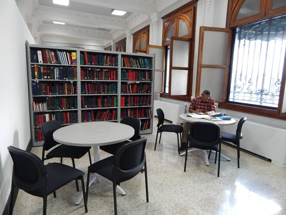 Biblioteca Bartolomé Calvo Banco de la Repúlbica Cartagena 7